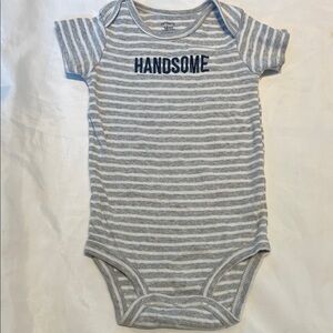 “Bundle 10/$13” Carter's 18m boy Handsome Gray and White Striped Bodysuit